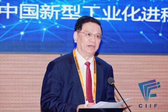 9月1日，国家科技部原副部长吴忠泽出席2022中国智能产业论坛